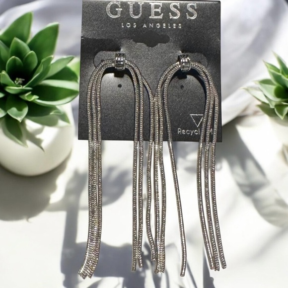 🆕GUESS Silver Dangle Earrings - Picture 6 of 13
